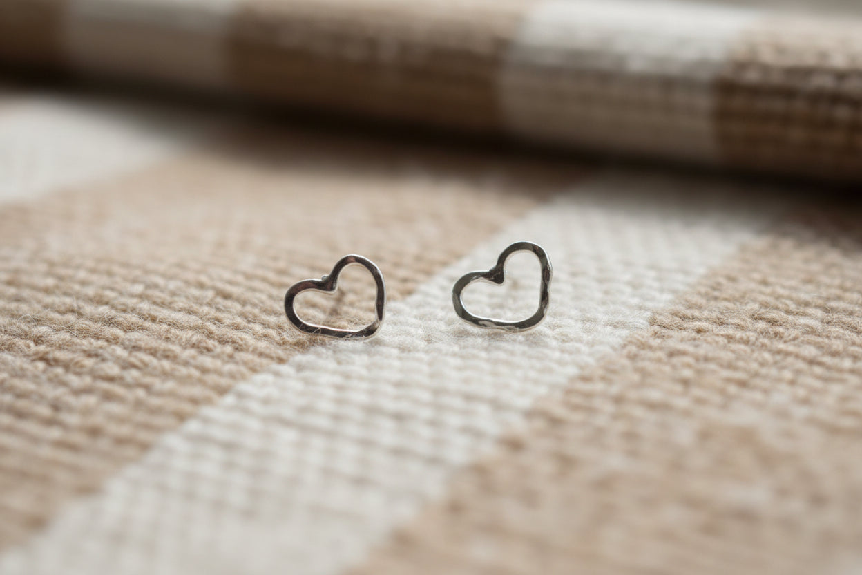 Amore Studs