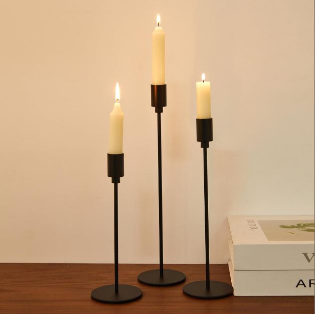 METAL SINGLE TAPER CANDLE HOLDER BLACK
