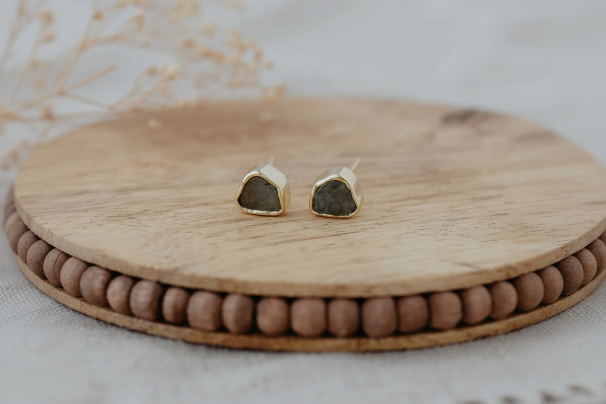 Fleck Studs - Labradorite