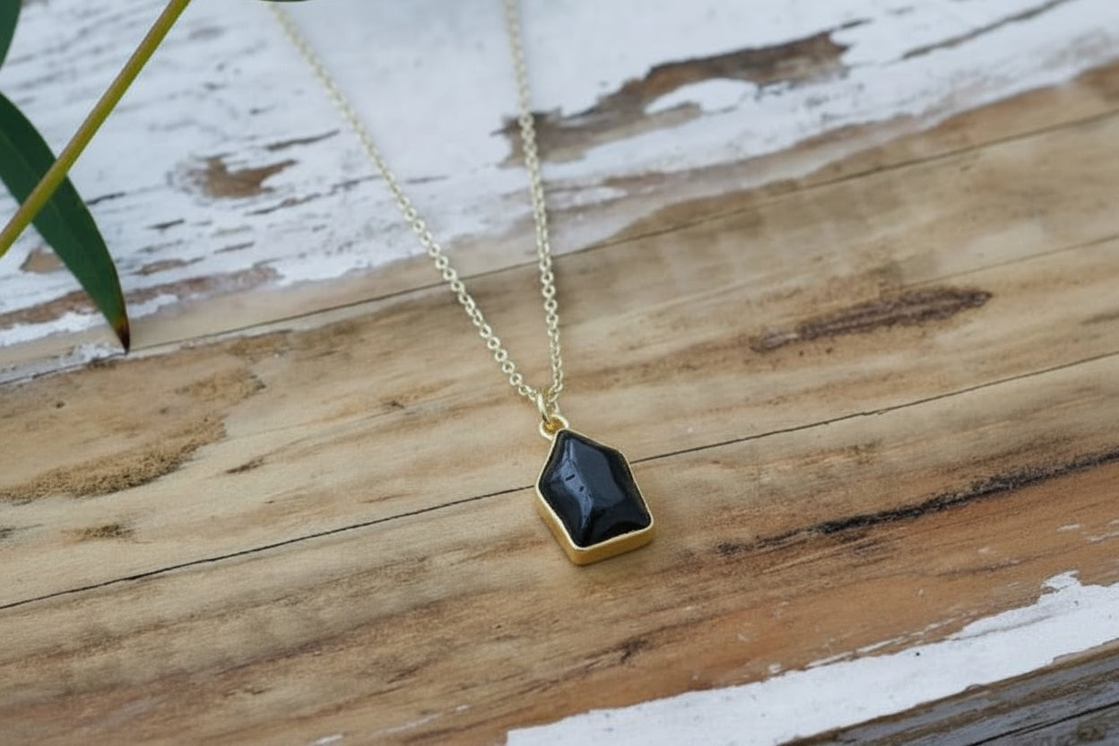 Stone Fleck Necklace - Labradorite