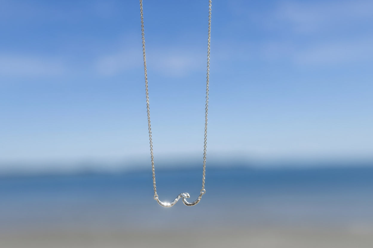 Tiny Wave Necklace