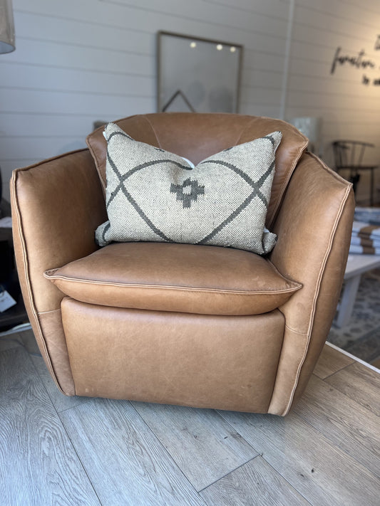 SOLA CHAIR SWIVEL