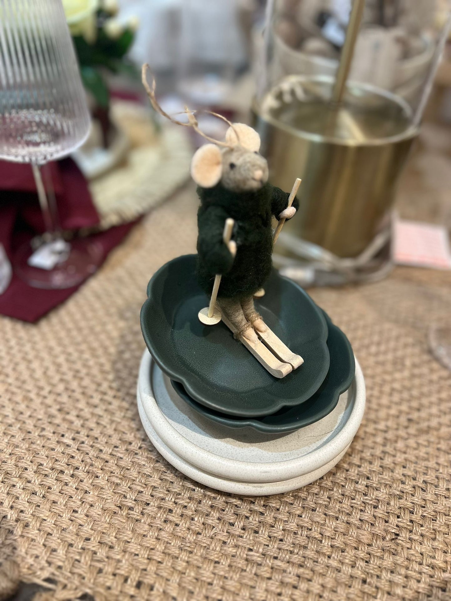 Mouse w/ Green Jacket/Skier