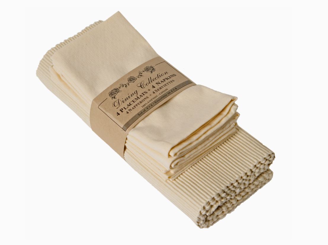 4 PIECE NAPKIN AND PLACEMAT SET
