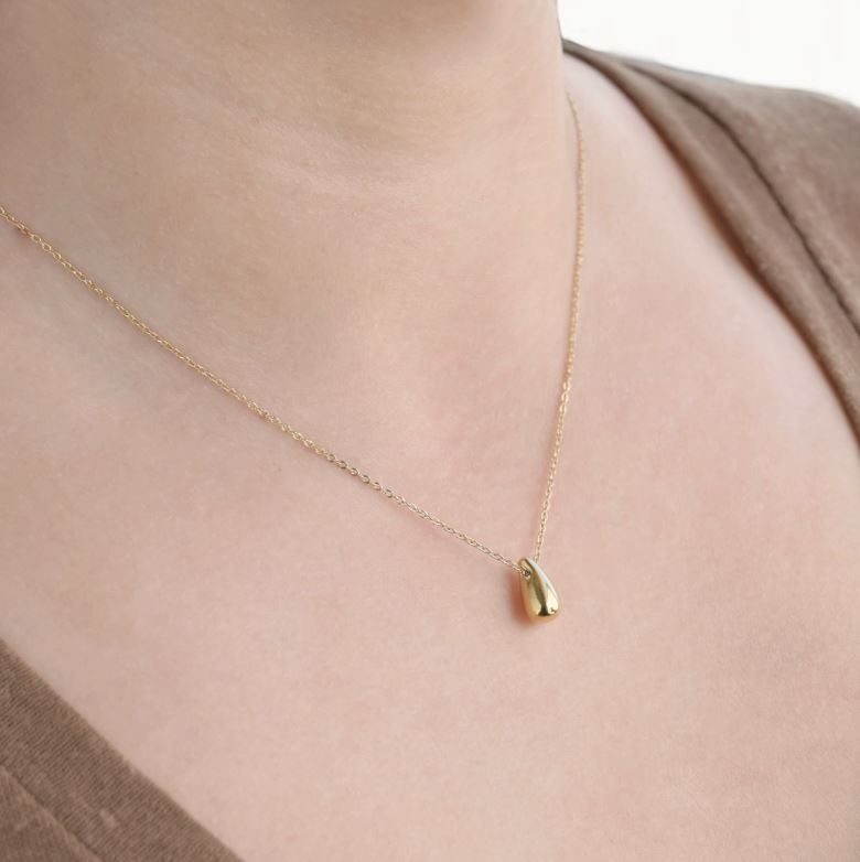 Tear Drop Pendant Necklace - Dainty Droplet Necklace
